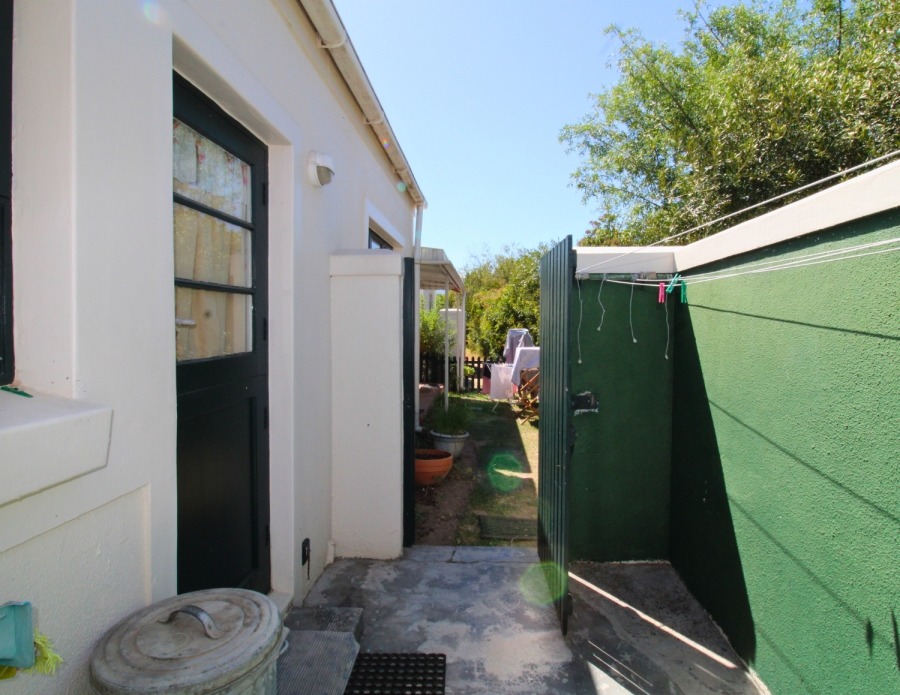 To Let 3 Bedroom Property for Rent in Onder Papegaaiberg Western Cape